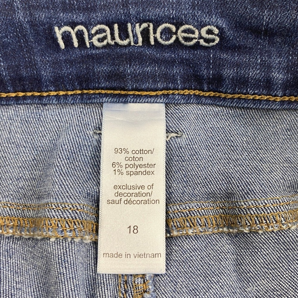 Maurices Cropped Jeans Women Sz 18 Distress Destroyed Denim Raw Hem Embroidered - Picture 5 of 13